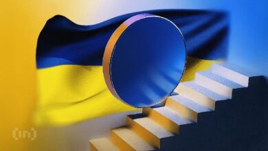 Украина ввела санкции против лиц, помогающих РФ