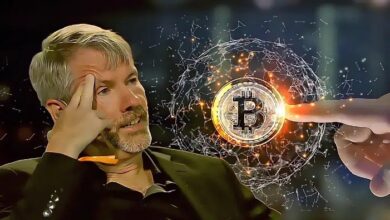Майкл Сэйлор, один из главных сторонников роста биткоина (BTC), не подает никаких признаков роста! Но ведущий аналитик предупреждает: «Остановитесь немедленно!»
