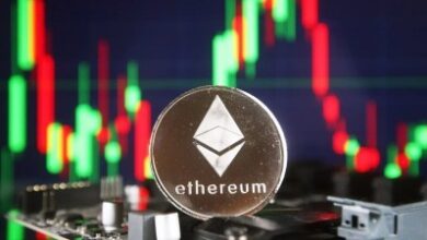 Ethereum опустился ниже  000: киты продают ETH, а розница продолжает покупать