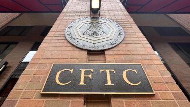 CFTC и SEC выполняют свои регуляторные обещания, предоставляя исключения, несмотря на застопорившийся закон CLARITY Act